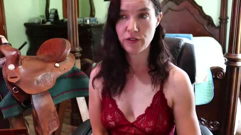 ThornburyRose online show from 05/23/26, 06:01
