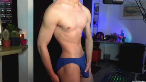 Snapshot of thoroughbredxx chatting on 04/15/26, 04:14 L e a n d e r 25OFF ON MY OF online show from 04/15/26, 04:14