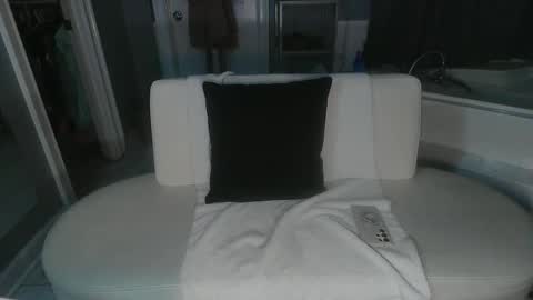 Snapshot of throatgoatidagaf chatting on 05/06/26, 06:30 Ida online show from 05/06/26, 06:30