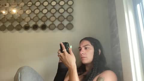 Snapshot of throatyygoat chatting on 10/03/25, 03:20 throatyygoat online show from 10/03/25, 03:20