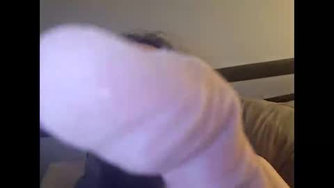 Snapshot of throbster513 chatting on 11/10/25, 03:00 throbster513 online show from 11/10/25, 03:00