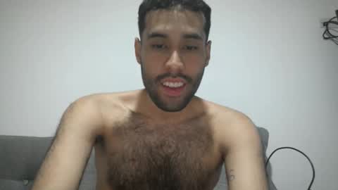 Snapshot of throwawayyourgun chatting on 02/11/25, 02:57 Luka online show from 02/11/25, 02:57