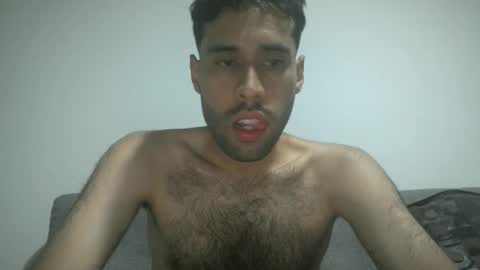 Snapshot of throwawayyourgun chatting on 03/11/25, 08:53 Luka online show from 03/11/25, 08:53