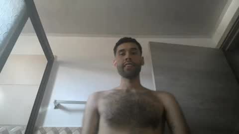 Snapshot of throwawayyourgun chatting on 03/12/25, 08:31 Luka online show from 03/12/25, 08:31