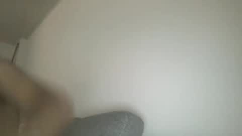 Snapshot of throwawayyourgun chatting on 09/30/25, 06:46 Luka online show from 09/30/25, 06:46