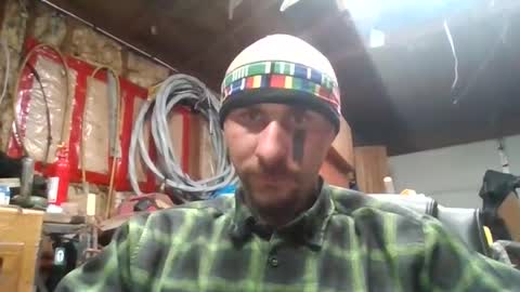 Snapshot of thuglife1095 chatting on 10/26/25, 01:11 thuglife1095 online show from 10/26/25, 01:11