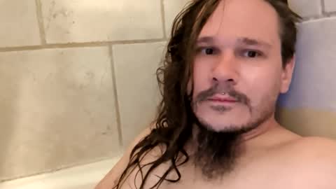 Snapshot of thunder8u42 chatting on 09/18/25, 07:10 thunder8u42 online show from 09/18/25, 07:10