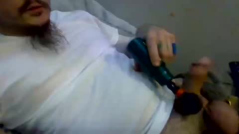 Snapshot of thunder8u42 chatting on 10/16/25, 09:32 thunder8u42 online show from 10/16/25, 09:32