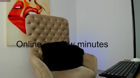 Snapshot of tiago_hannah chatting on 10/03/25, 02:03 carolina online show from 10/03/25, 02:03