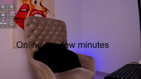 Snapshot of tiago_hannah chatting on 10/04/25, 11:36 carolina online show from 10/04/25, 11:36