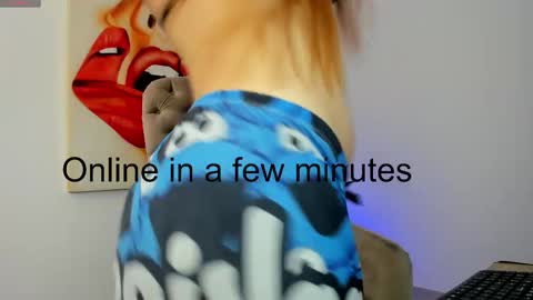 Snapshot of tiago_hannah chatting on 10/08/25, 11:41 carolina online show from 10/08/25, 11:41