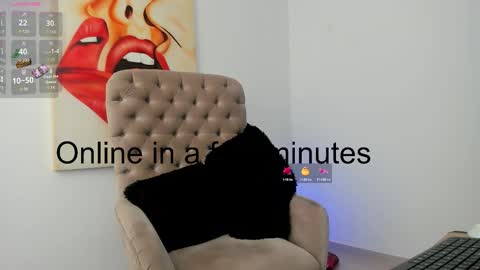 Snapshot of tiago_hannah chatting on 10/09/25, 12:03 carolina online show from 10/09/25, 12:03