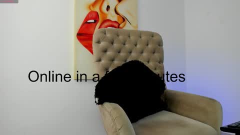 Snapshot of tiago_hannah chatting on 10/16/25, 12:39 carolina online show from 10/16/25, 12:39