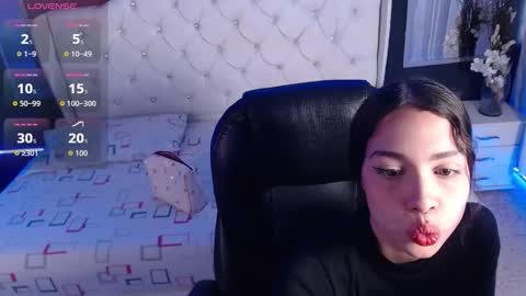 Snapshot of tiana_scot chatting on 10/01/25, 01:06 LIA online show from 10/01/25, 01:06