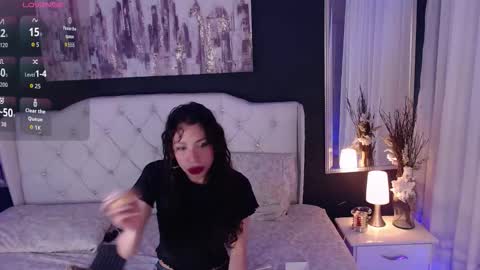 Snapshot of tiana_scot chatting on 11/13/25, 02:27 LIA online show from 11/13/25, 02:27