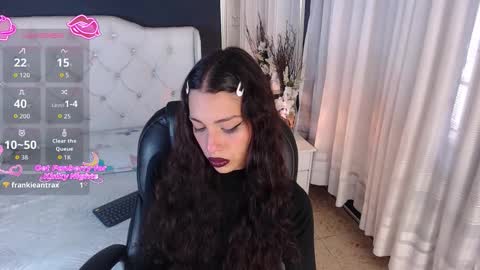 Snapshot of tiana_scot chatting on 11/20/25, 04:29 LIA online show from 11/20/25, 04:29