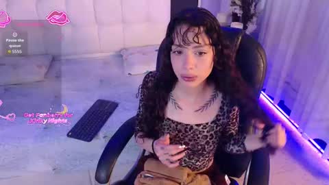 Snapshot of tiana_scot chatting on 12/16/25, 02:00 LIA online show from 12/16/25, 02:00