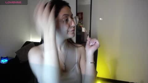 Snapshot of tiana_sweett chatting on 06/19/26, 02:27 tiana online show from 06/19/26, 02:27