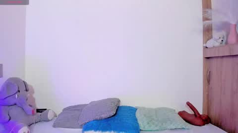 T I A N A online show from 06/02/26, 12:18