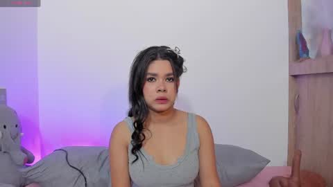 Snapshot of tianaglow44 chatting on 06/19/26, 12:09 T I A N A online show from 06/19/26, 12:09
