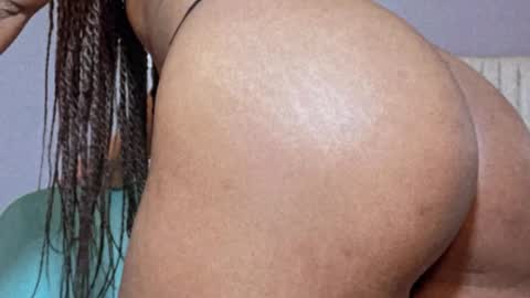 tianasky online show from 09/29/25, 02:38