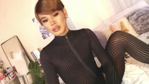 Sam online show from 02/08/25, 04:47