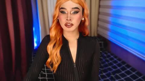 Snapshot of tiara_perezx chatting on 11/08/25, 08:14 Sam online show from 11/08/25, 08:14