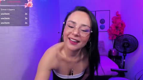 Tiara  online show from 12/03/24, 07:44