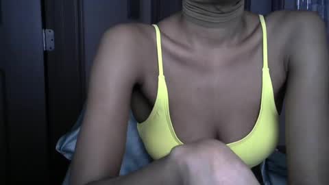 Tiara online show from 02/25/25, 08:25