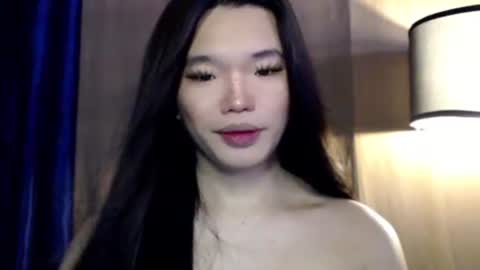 Snapshot of tiaragodhere chatting on 11/06/25, 12:44 Ms. Tiara online show from 11/06/25, 12:44