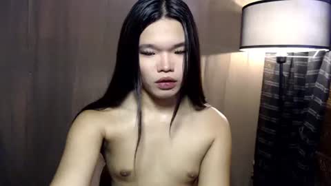 Snapshot of tiaragodhere chatting on 11/23/25, 01:16 Ms. Tiara online show from 11/23/25, 01:16