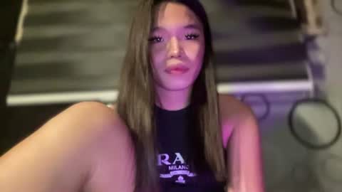 Snapshot of tiaragodhere chatting on 12/01/25, 12:43 Ms. Tiara online show from 12/01/25, 12:43