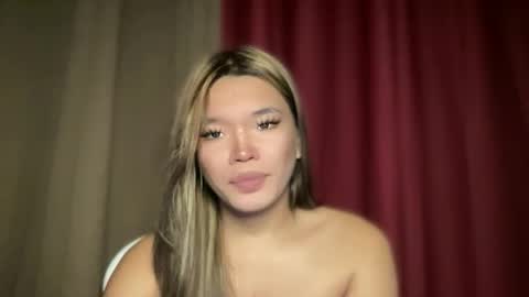 Snapshot of tiaragodhere chatting on 02/25/26, 12:20 Ms. Tiara online show from 02/25/26, 12:20