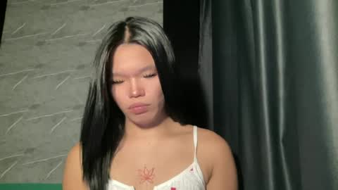 Snapshot of tiaragodhere chatting on 06/17/26, 12:57 Ms. Tiara online show from 06/17/26, 12:57