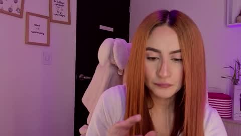 Snapshot of tiarha_ chatting on 11/12/25, 04:57 Tiarha online show from 11/12/25, 04:57