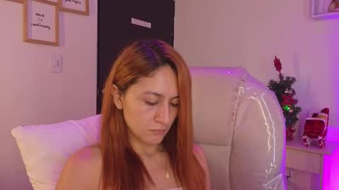 Snapshot of tiarha_ chatting on 11/25/25, 05:07 Tiarha online show from 11/25/25, 05:07