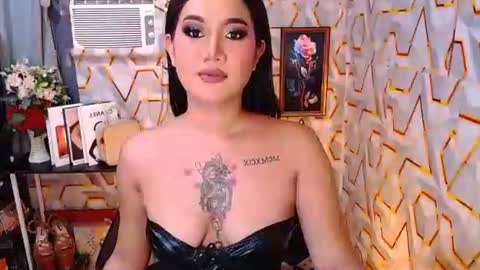 tiarrafoxs online show from 02/09/26, 08:07