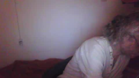 Snapshot of tiddles12345 chatting on 12/18/25, 01:00 tiddles12345 online show from 12/18/25, 01:00