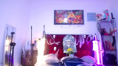 Snapshot of tifanny_nails chatting on 10/17/25, 12:30 Tifanny Nails  online show from 10/17/25, 12:30