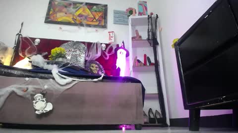 Snapshot of tifanny_nails chatting on 10/23/25, 12:26 Tifanny Nails  online show from 10/23/25, 12:26