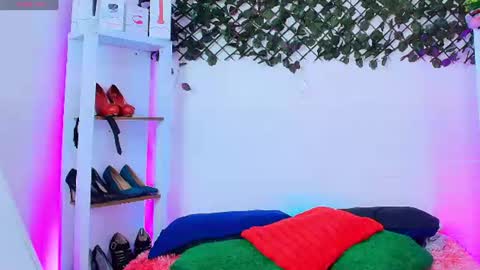 Tifanny Nails  online show from 06/09/26, 06:19