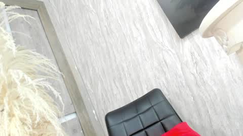 Snapshot of tiff_valentine chatting on 02/08/25, 02:26 Tiffany online show from 02/08/25, 02:26