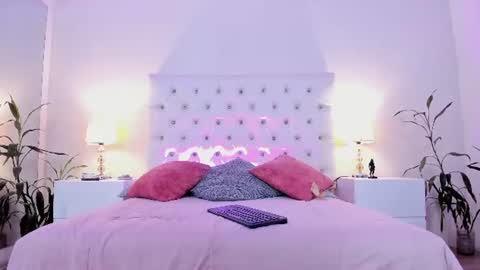 Tifanny  online show from 07/17/26, 07:52