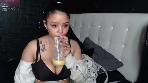 Snapshot of tiffanny_rose_ chatting on 01/13/25, 06:59 Sara online show from 01/13/25, 06:59