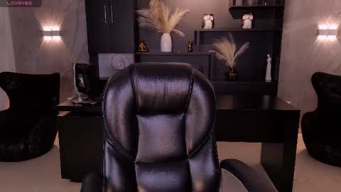 Tiffanny Sins online show from 07/11/26, 05:59
