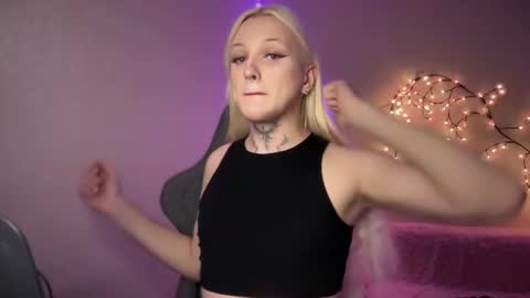 Amira online show from 11/05/25, 09:42