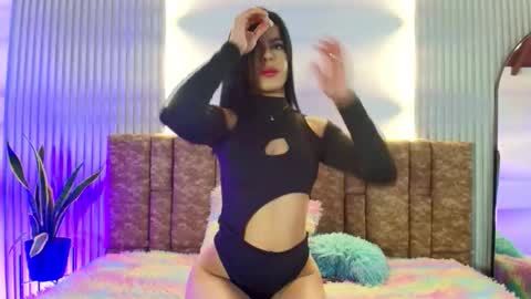 tiffany_johnson111 online show from 12/17/25, 07:31