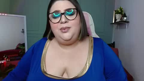 Snapshot of tiffany_laurens chatting on 12/15/24, 05:13 dont forget ask for custom vids online show from 12/15/24, 05:13