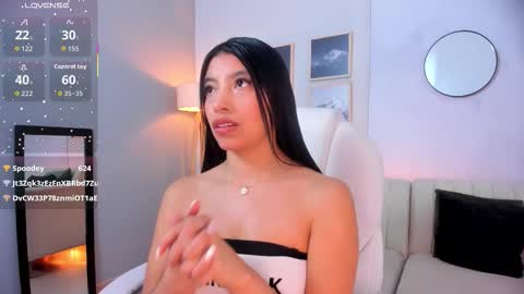 Snapshot of tiffany_low chatting on 11/15/25, 11:29 tiffany_low online show from 11/15/25, 11:29