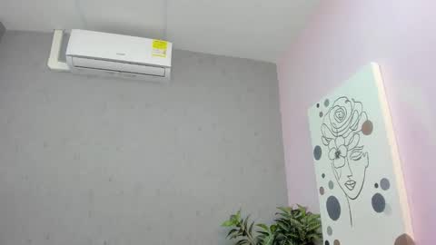 tiffany_mendez online show from 12/02/25, 12:10